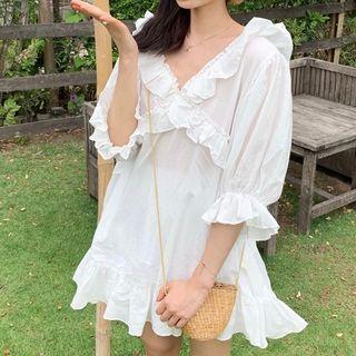 Ruffled Trim V-neck Short-sleeve Dress