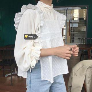 Ruffle Trim Vest White - One Size