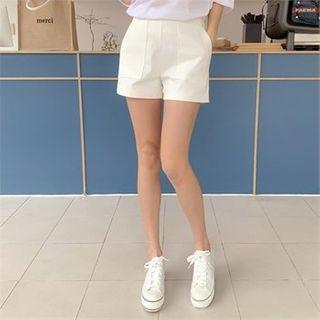 Zip-side Dual-pocket Shorts