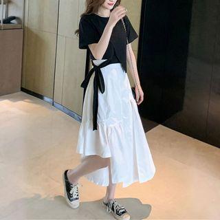 Short-sleeve Asymmetrical Cropped T-shirt / A-line Skirt / Set