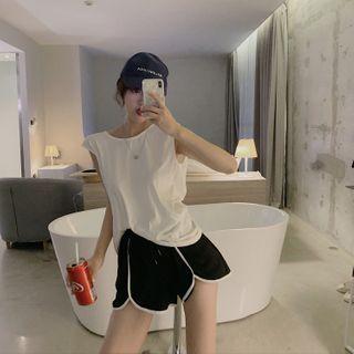 Sleeveless Open-back Knotted Top / Sweatshorts