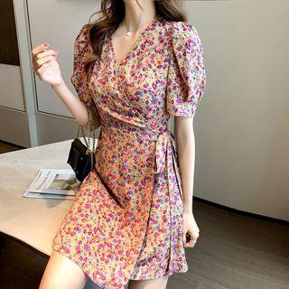 Short-sleeve V-neck Floral A-line Wrap Dress