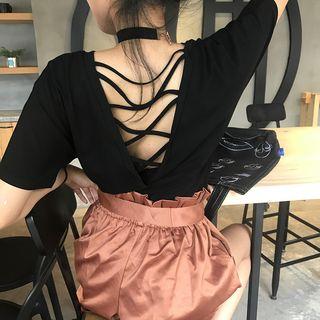 Plain Open-back T-shirt / Plain Loose-fit Shorts