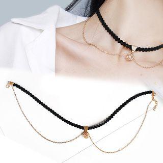 Layered Wavy Choker