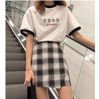 Printed Short-sleeve T-shirt / Plaid Mini Skirt