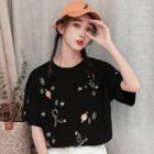Elbow-sleeve Star Embroidery T-shirt