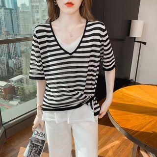 Mock Two-piece Elbow-sleeve V-neck Top