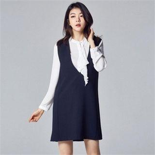 Sleeveless V-neck Shift Dress