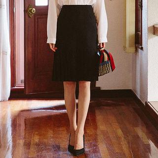 Zip-back Pleat-hem Skirt