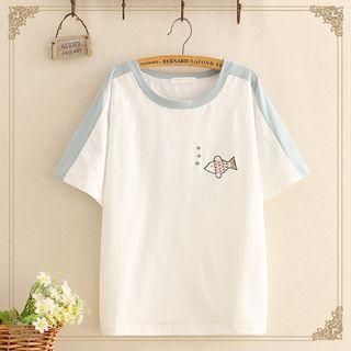 Contrast Fish Embroidered T-shirt