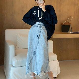 Distressed Denim Midi A-line Skirt / Lettering T-shirt