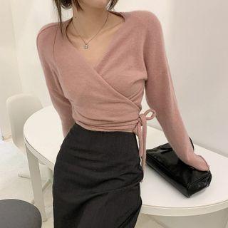 V-neck Tie-waist Cropped Sweater / Slit Maxi Skirt