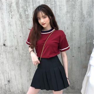 Set: Contrast Trim Short-sleeve Knit Top + Mini Pleated Skirt