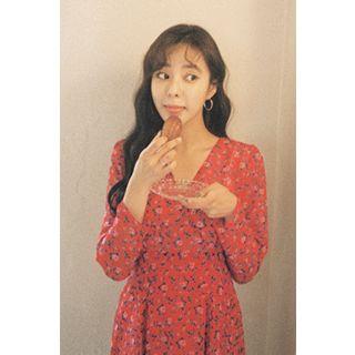 Wrapped V-neck Floral Chiffon Flare Dress