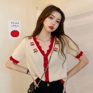 Short Sleeve V-neck Contrast Trim Crop Top