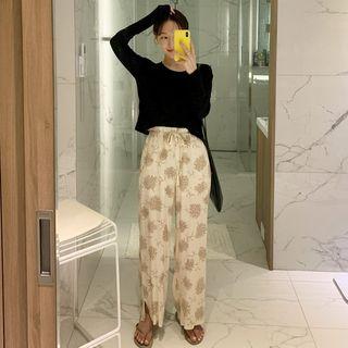 Long-sleeve T-shirt / Floral Wide Leg Pants