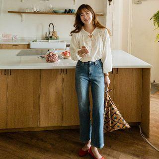 Tie-neck Stitch-trim Blouse