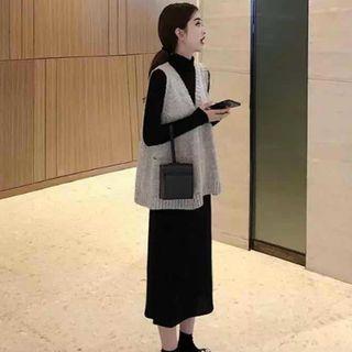 Long-sleeve Midi Knit Dress / Knit Vest / Set