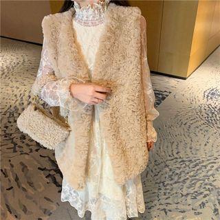 Shearling Vest / Long-sleeve Lace Dress