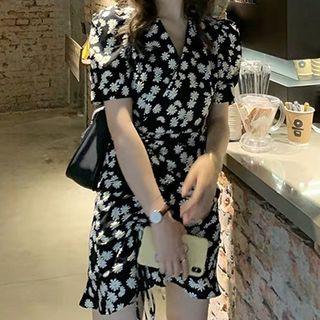 Short-sleeve Floral Print V-neck Ruched Dress