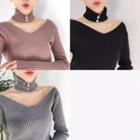 Ribbed V-neck Sweater With Choker