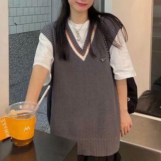 Embroidered Sweater Vest Dark Gray - One Size