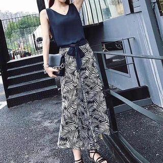 Set: Tank Top + Patterned Wide-leg Cropped Pants