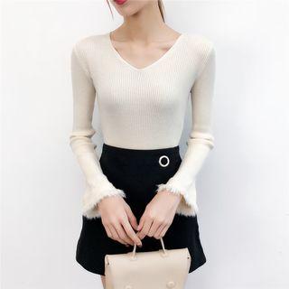 Fray Hem Ribbed Bell-sleeve Knit Top