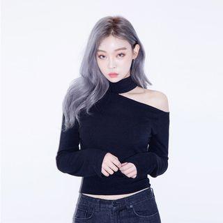 Mock Neck Cutout Shoulder Knit Top