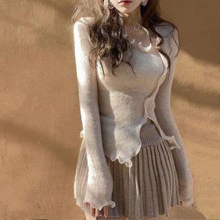 Knit Top / Pleated Skirt / Set