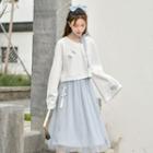 V-neck Embroidered Cropped Sweatshirt / Mesh Midi A-line Skirt