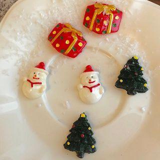 Christmas Ear Stud / Clip-on Earring