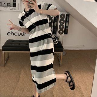 Short-sleeve Slit Striped T-shirt Dress Black & White - One Size
