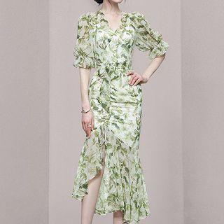 Short-sleeve V-neck Floral Hem Slit Dress