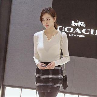 Notched-neck Slim-fit Knit Top