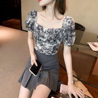 Short-sleeve Floral Print Top / Pleated Skirt