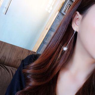 Snowflake Drop Earring