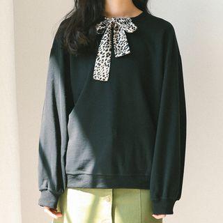 Animal Print Ribbon Sweatshirt