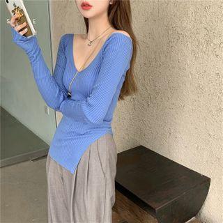 V-neck Slit Knit Top