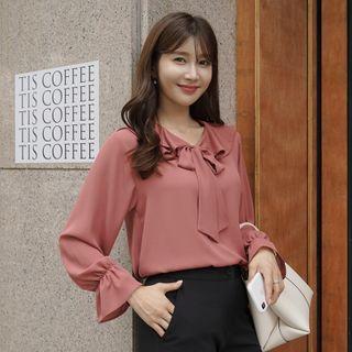 Ruffle-collar Beribboned Bell-cuff Blouse