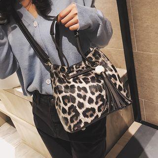 Set: Animal Print Bucket Bag + Pouch