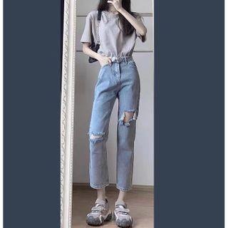 Short-sleeve Plain T-shirt / Distressed Straight Leg Jeans / Set