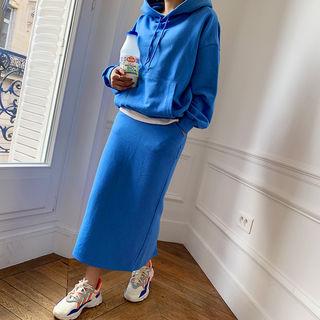 Kangaroo-pocket Hoodie & H-line Maxi Skirt Set