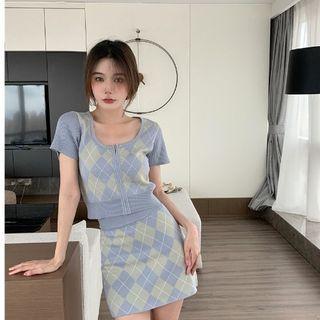 Short-sleeve Argyle Knit Top / A-line Skirt