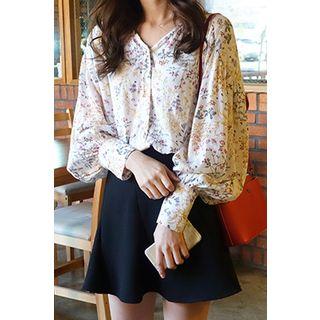 V-neck Puff-sleeve Floral Blouse