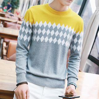 Argule Pattern Knit Top