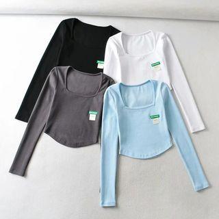 Long-sleeve Square-neck Lettering Patch Crop Top