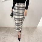 Slit-back Plaid Long H-line Skirt