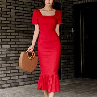 Short-sleeve Square-neck Midi Sheath Dress