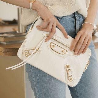 Tassel-detail Clutch Bag With Strap